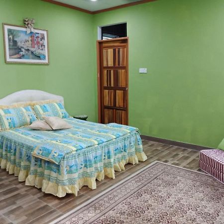 Apartmán Jazepuri - Jaze 1 Kuching Exteriér fotografie